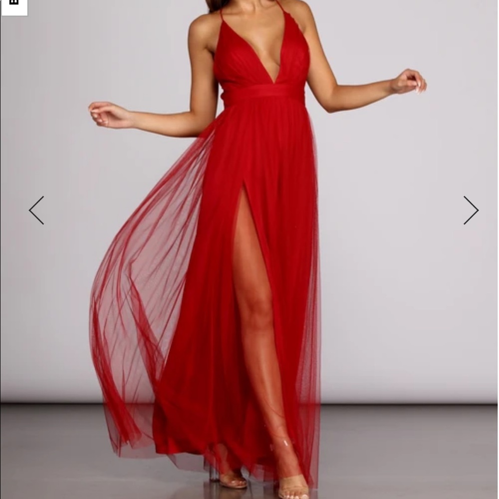 Windsor pleated tulle dress in Burgundy